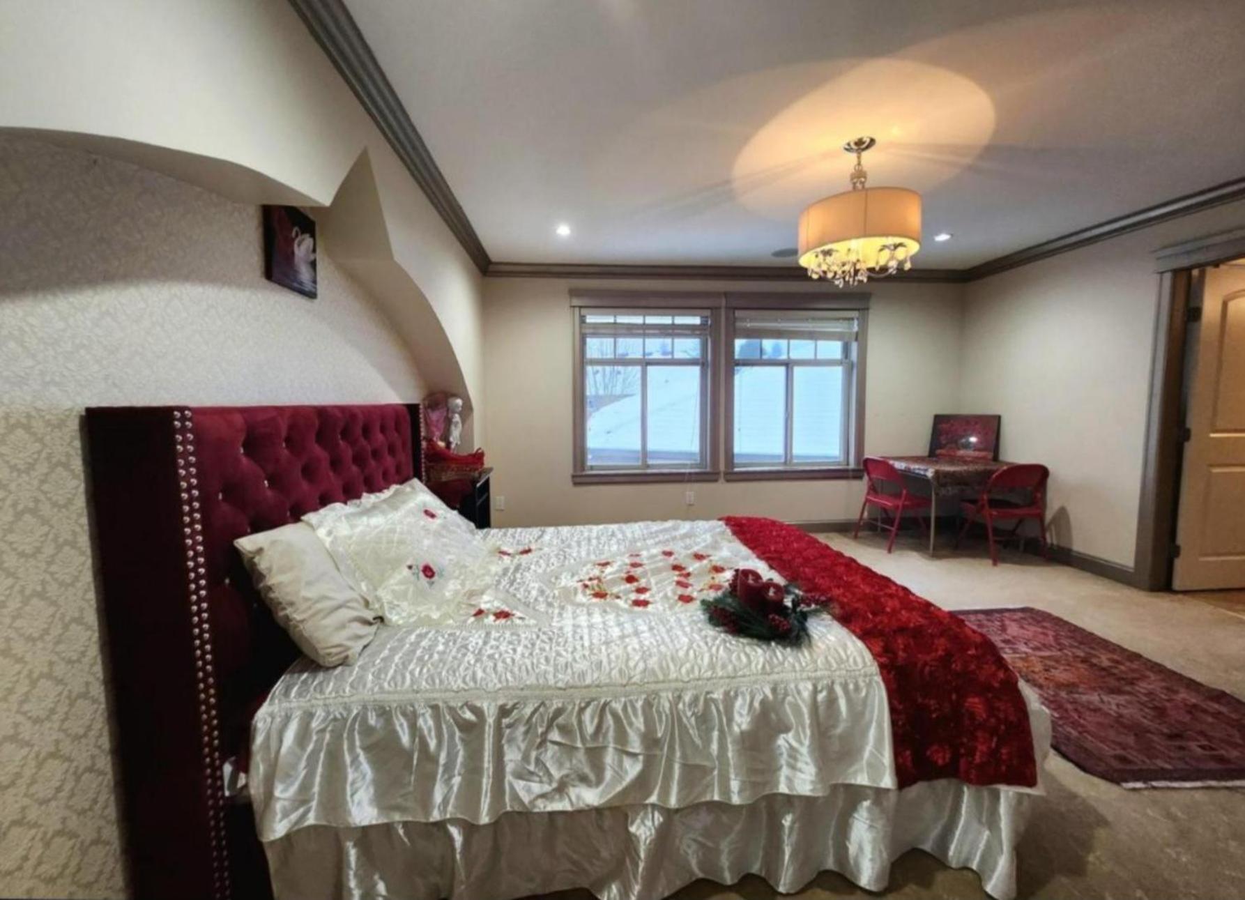 Empress Madani Palace 호텔 서레이 외부 사진