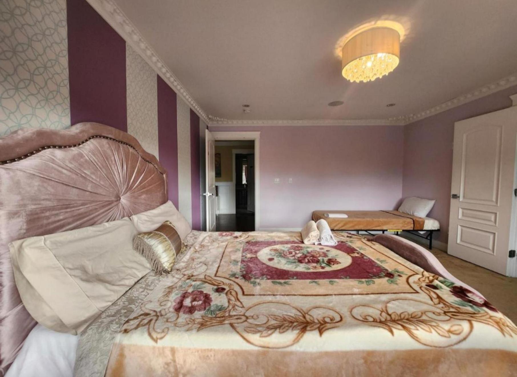 Empress Madani Palace 호텔 서레이 외부 사진